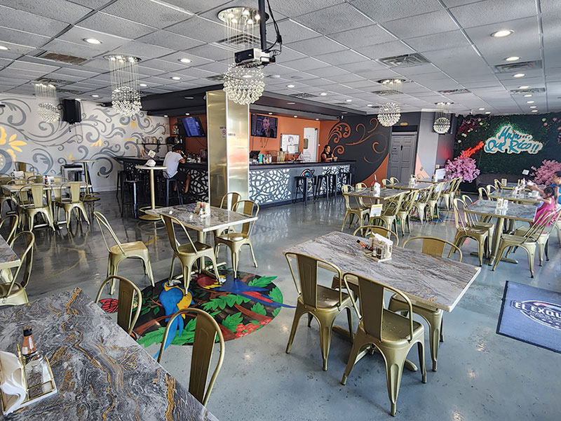 Interior of El ExquisitoPolitics