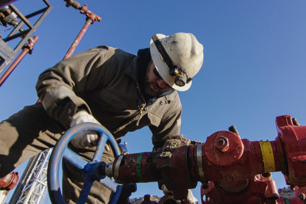 $7.6B in Clean Energy Cuts Threaten Jobs in Blue States