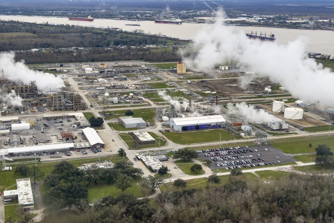 Williams Sells Stake in Gas Assets for $398 Million