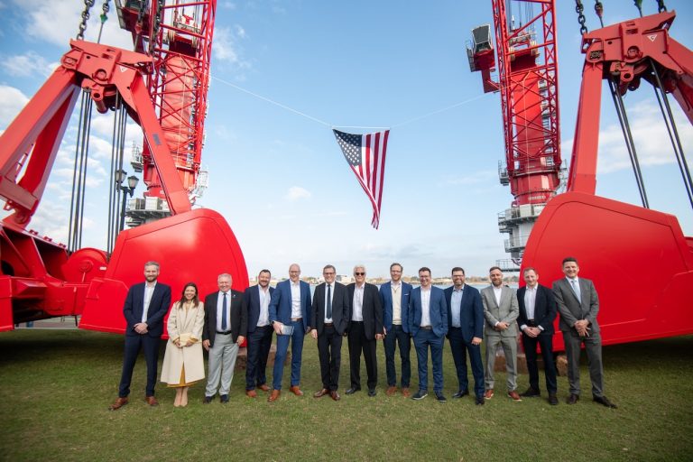 Associated Terminals Adds 2 New All-Electric Cranes - Biz New Orleans