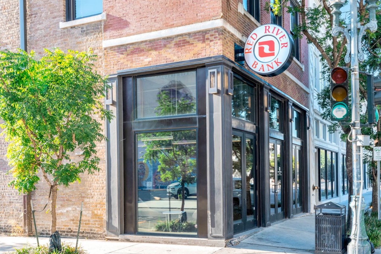 SRSA Brokers Red River Bank Investment Sale