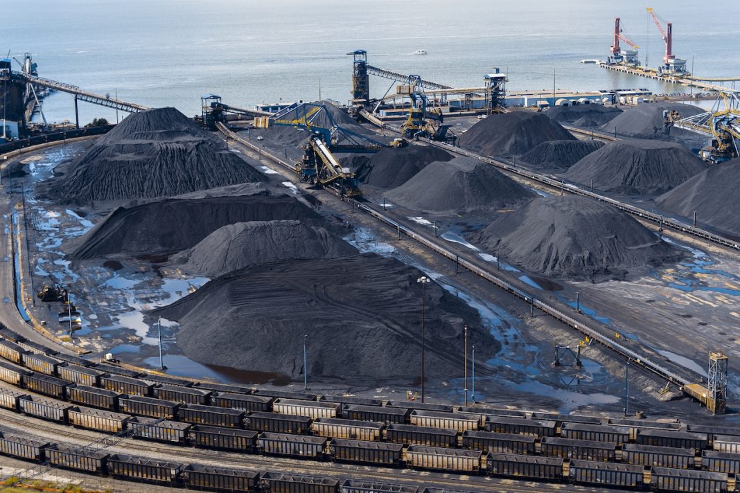 Coal Push Draws Scrutiny Over Cost and Resilience