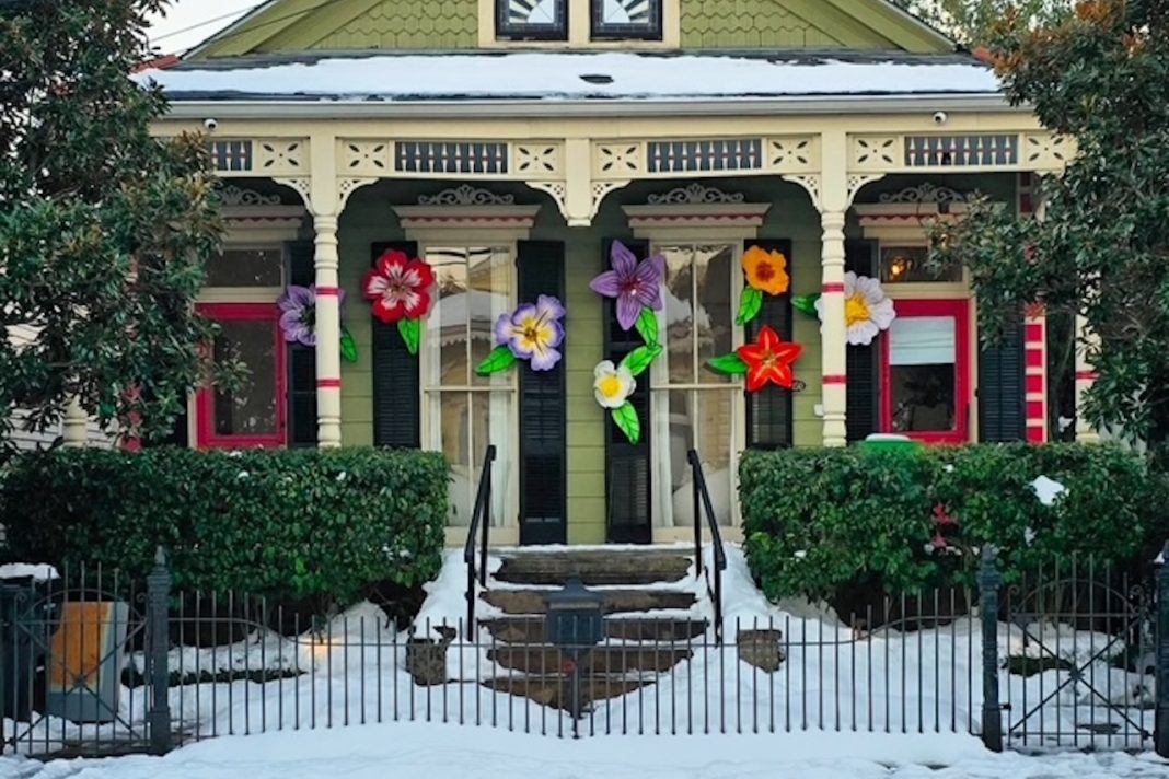 Stronghold Studios Extends Mardi Gras Float Flower Sales