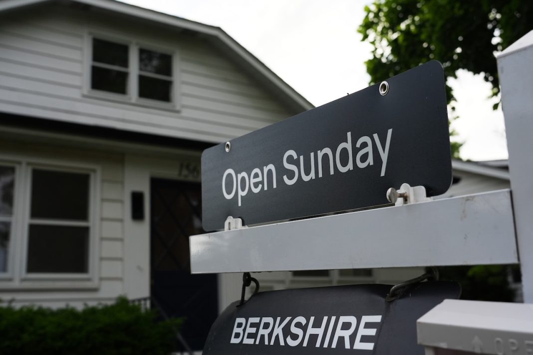 U.S. Home Sales Hit 2026 High Despite Rising Rates