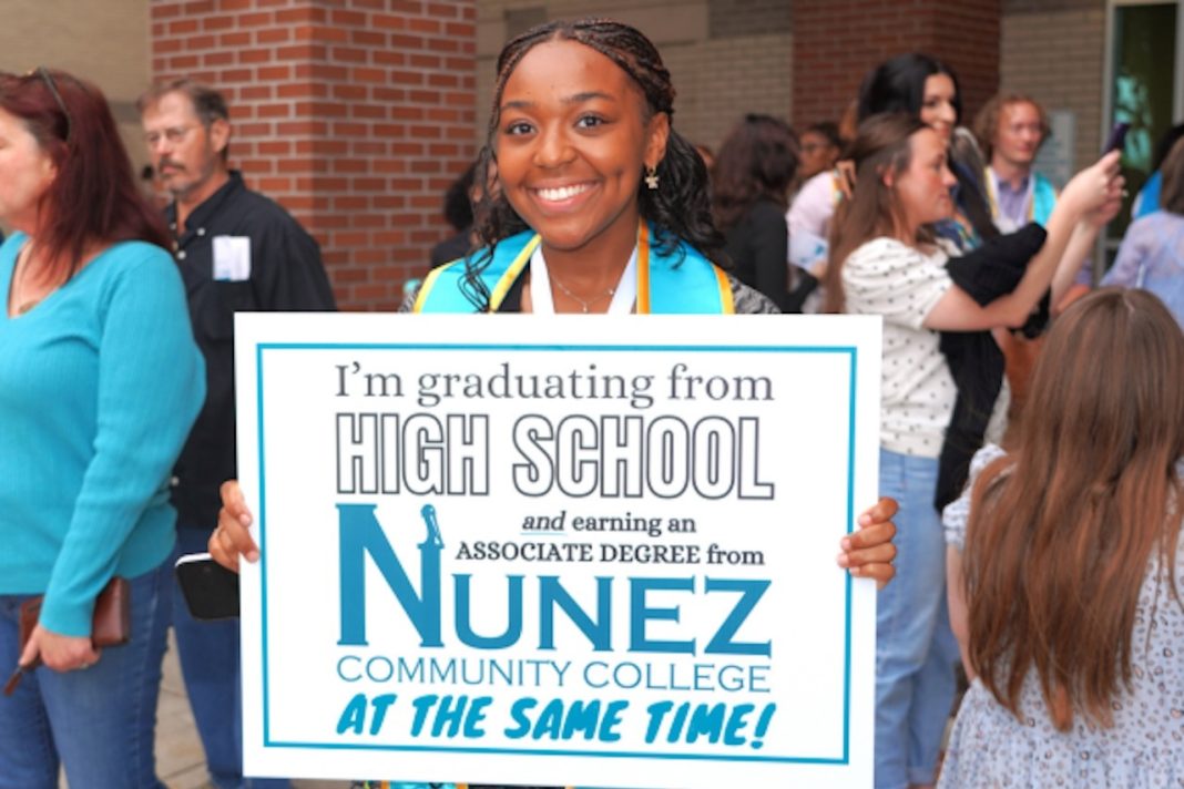 Nunez Students Earn Record 400 College Credentials