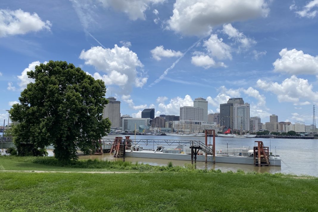 Sunday at the Point Brings Watch Party to Algiers